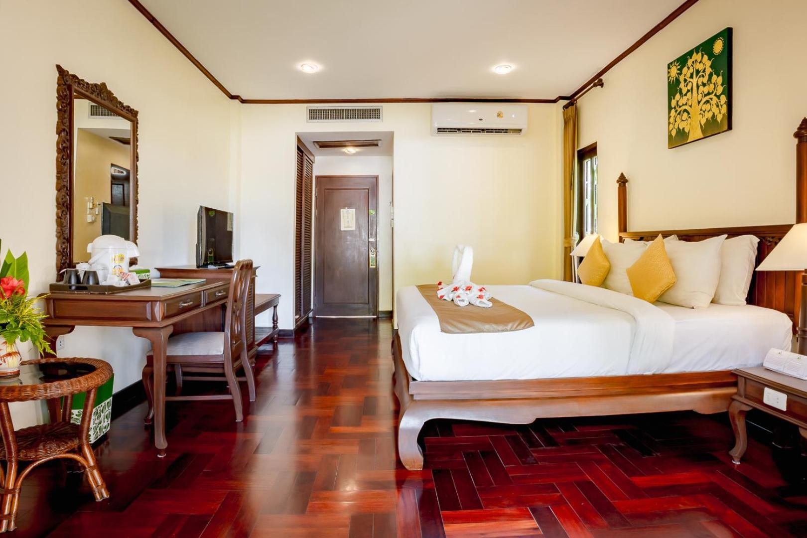Khaolak Palm 4*